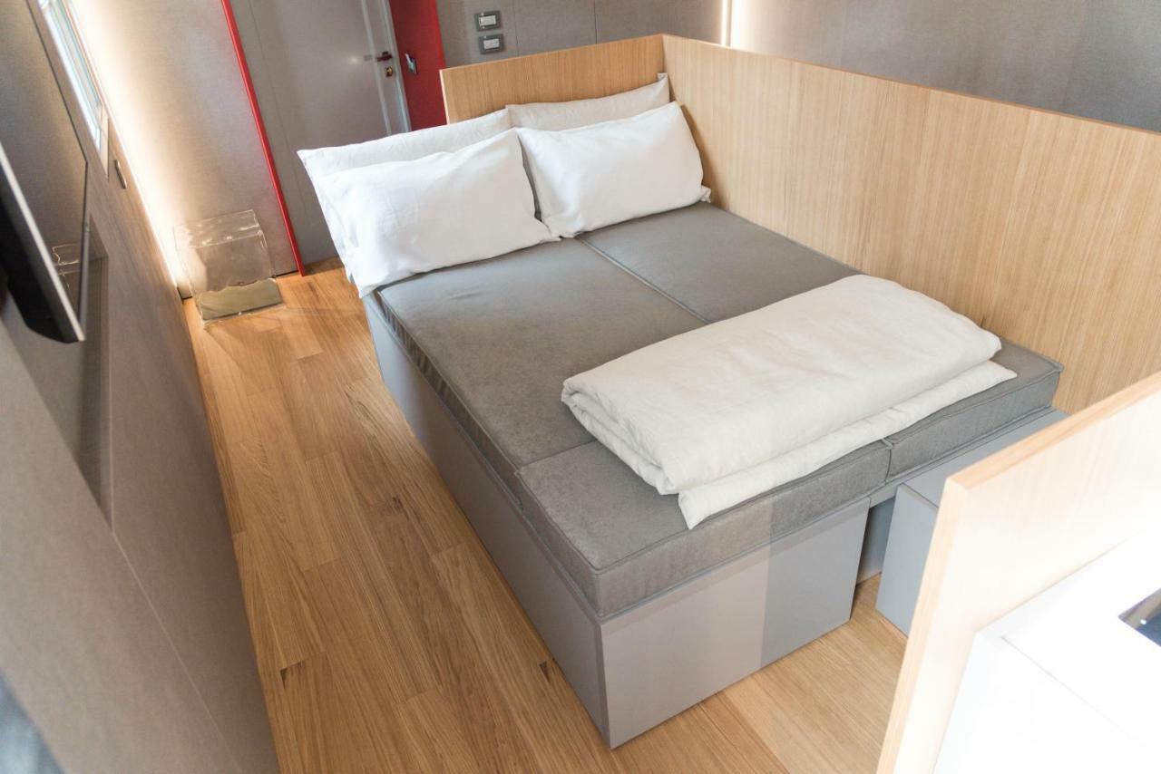 Apartamento Catoo Dimora Di Design Park In Palazzo Nobiliare Al Duomo Padua Exterior foto